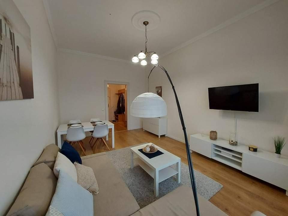 Alfoeldi Palace Apartman Debrecen Luaran gambar