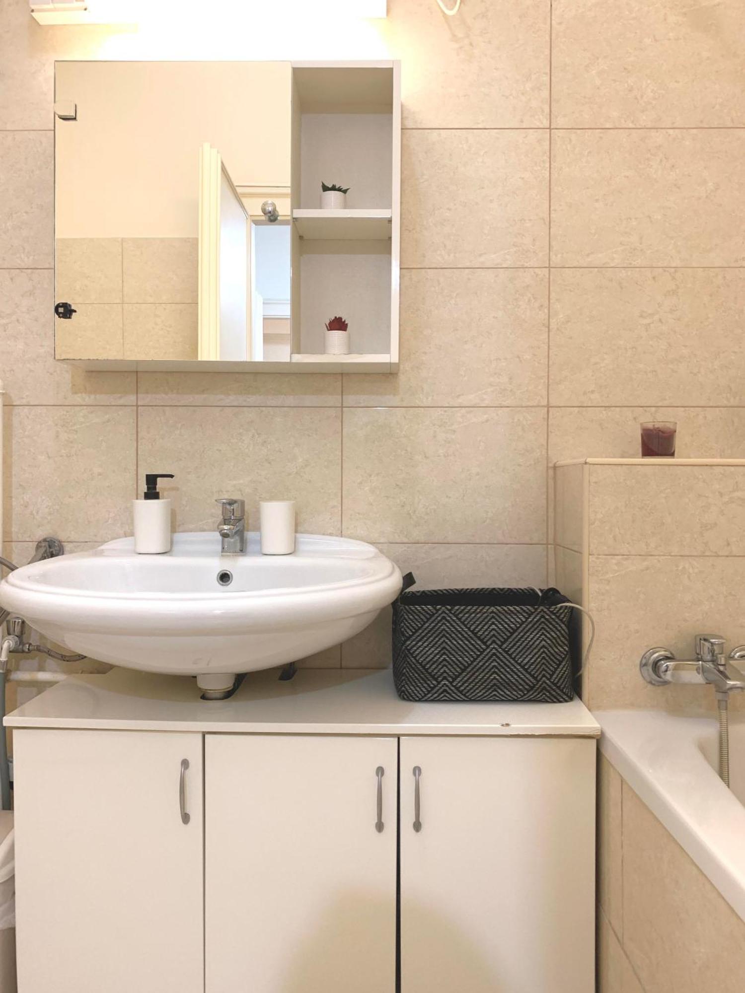 Alfoeldi Palace Apartman Debrecen Luaran gambar